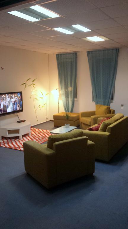 Erasmus House Hostel Warsaw Exterior photo